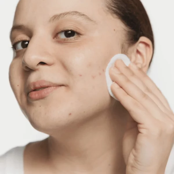 تونر ضد لک کلینیک مدل Solutions حجم 200ml